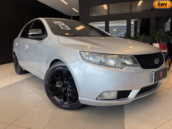 KIA CERATO 1.6 SX3 16V GASOLINA 4P AUTOMÁTICO